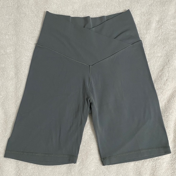 Aerie Real Me Crossover Bike Shorts - Green - Picture 2 of 5